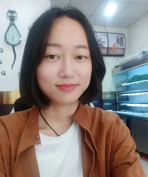 Zhang Yaqian (张雅倩)